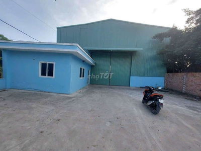 Cho thuê xưởng tổng dt 850m2.Đường xe công.Điện 3p.Thuận An,Bình Dương