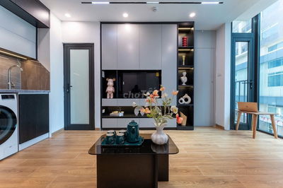 CHO THUÊ 1N1K BAN CÔNG LUXURY NGAY BƯỞI ĐỘI CẤN - LOTTE LIỄU GIAI