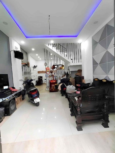 BÁN GẤP GIÁ RẺ NHÀ MỘT XẸT TÔ KÝ Q12 – XE HƠI VÀO NHÀ – 3.4 TỶ