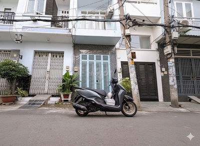 Mua bán nhà quận 4, 3 tầng, đường số xe hơi đậu trước nhà, sát V Hội !