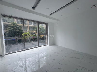 Cho thuê shophouse khối đế khu Sala 1 trệt, 2 lầu DT 250m2 giá tốt