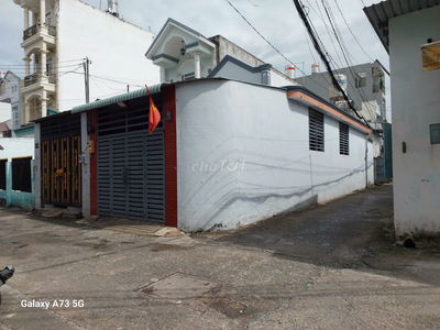 Nhà để ở hoặc kinh doanh.