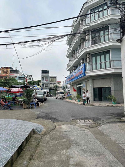 Bán gấp nhà 5 x 8,20m giá 4,25 tỷ sát đường nguyễn hữu tiến