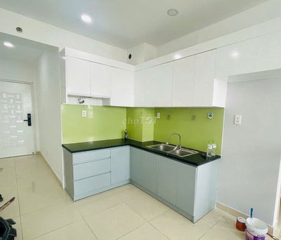 Gia đình về Đà Lạt ở bán căn 2pn có ban công phòng khách, vào ở ngay