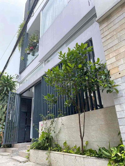 BÁN NHÀ SIÊU ĐẸP NGANG KHỦNG, HẺM THÔNG XE HƠI KHU VIP NHÀ LẦU