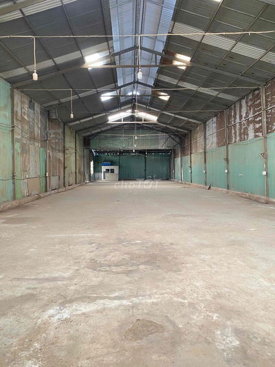 Cho thuê kho, xưởng 1.200m giáp Hiệp Thành Quận 12