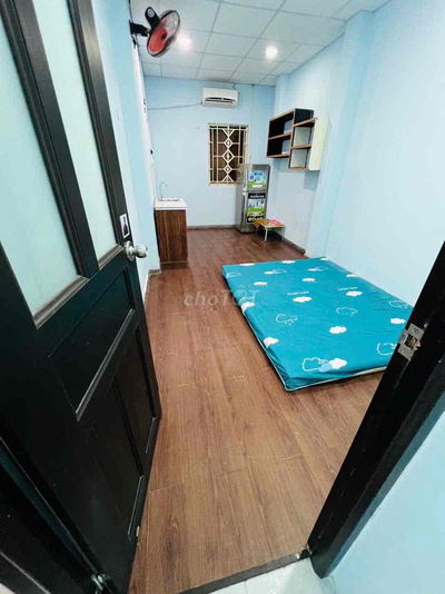 Phòng mặt tiền Bắc Hải Full NT-kế CV Lê Thị Riêng giá tốt,sv,GĐ ở ok