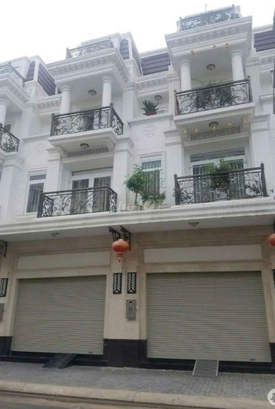 Mặt bằng lam van phong trung tâm go vấp