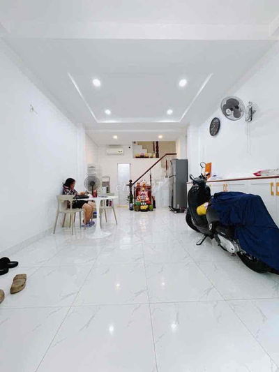 HẺM XE HƠI THÔNG - 4X18 - GẦN TRUNG TÂM QUẬN 7 - CHỈ NHỈNH 6,5 TỶ