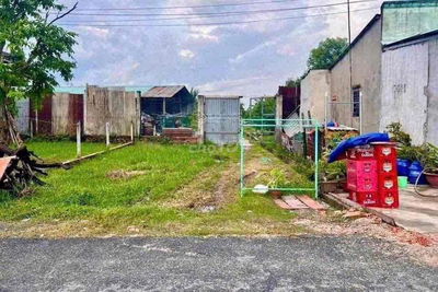 BÁN LỖ MIẾNG ĐẤT