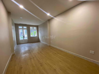 NGUYÊN CĂN 4 LẦU HẺM XE TẢI NGUYỄN HỮU CẢNH - LANDMARK81