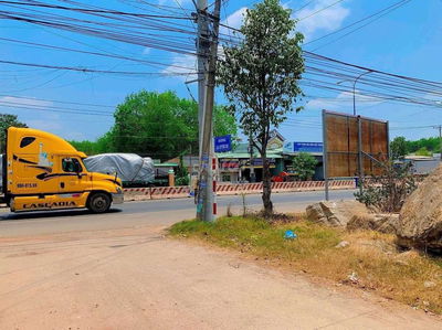 Cắt lỗ Bán Đất Lai Uyên 690m2 Giáp QL13 giá chỉ 520tr. Sổ hồng riêng