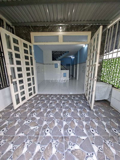 Nhà 425 triệu 3PN (1 phòng dưới 2 trên) ở Dương Công Khi Bình Chánh