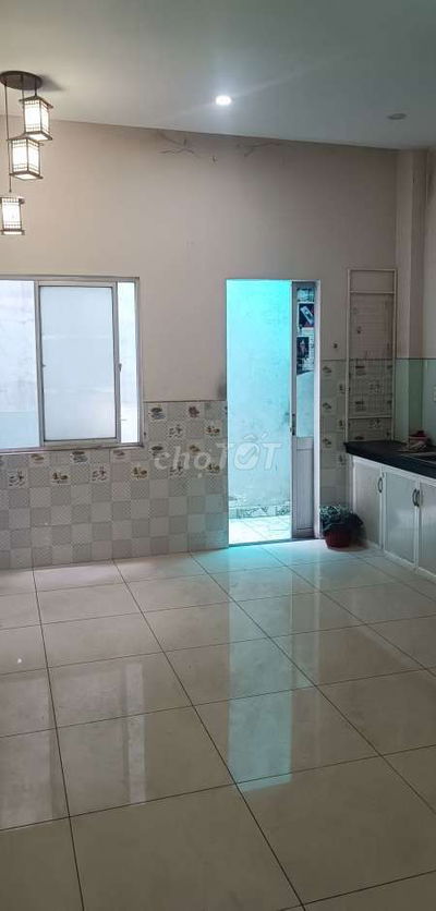 Phòng Trệt 20m2, Kệ Bếp, Bồn rửa chén,Giờ tự do,ở được 3 người