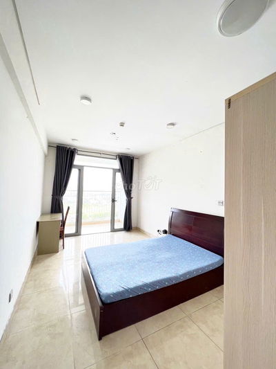 Phòng có ban công c/c Lux garden 370 Nguyễn Văn Quỳ Q.7 tiện đi Q7 Q1