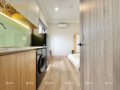 Studio - Full nội thất - Có bancol - Ra vào vân tay
