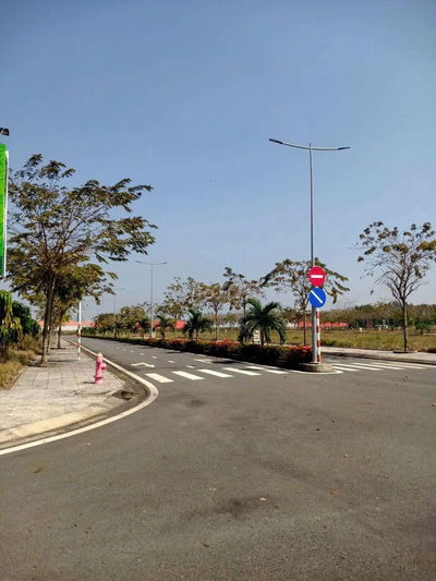 SỔ HỒNG CHÍNH CHỦ CẦN BÁN NHANH LÔ 80M2 CẠNH TRƯỜNG HỌC , TTTM