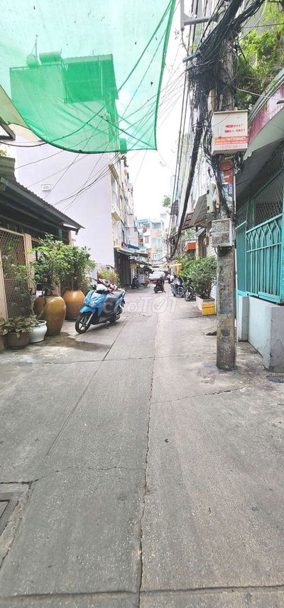 CẦN BÁN GẤP NHÀ ĐƯỜNG SỐ VỊ TRÍ GIÁC VÀNG KHU ĐẮC ĐỊA - QUẬN 4