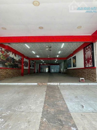 Mặt bằng nguyên căn 400m2 vị trí kinh doanh sầm uất đường Lê Đức Thọ