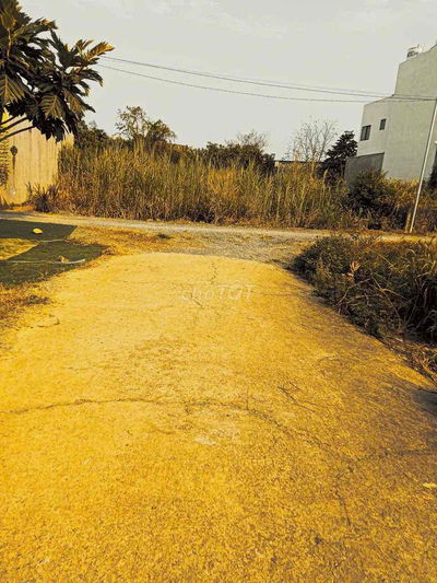 Cần tiền bán gấp lô đất thổ cư 2 mặt tiền lớn