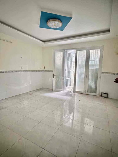 Nhà Thống Nhất - 2.5 Tỷ, DT 24m2, 2 Tầng, Hẻm 3 gác, SHR Chính chủ.