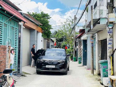 Nhà Thạnh Xuân 24, Q12. đường thông xe hơi. sẵn nội thất