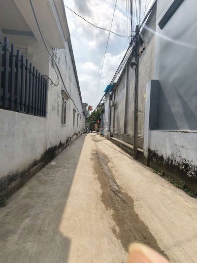 Bán nhà 2 tầng 65m2 full thổ cư đường số 8 phường Long Bình giá 3 tỷ3