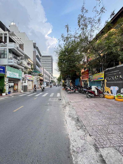 BIỆT THỰ MINI NGAY TRUNG TÂM PHÚ NHUẬN GIÁP Q1, SÂN BAY !!