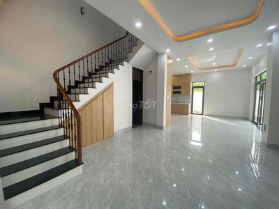 BIỆT THỰ MỚI 100% KDC GẦN ĐỖ XUÂN HỢP LIÊN PHƯỜNG 4Pn 4WC TRỆT TRỐNG