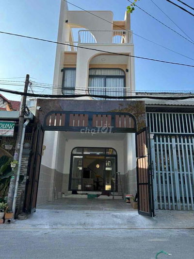 SIÊU PHẨM MẶT TIỀN 4M x 23M ĐÚC 3 TẤM FULL NỘI THẤT - TA 18. QUẬN 12