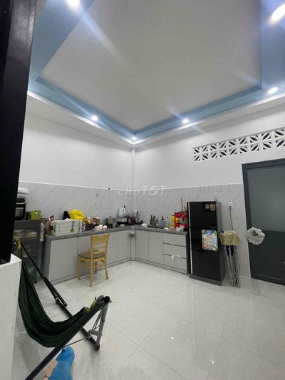 cho thuê nhà mới nguyên căn 2pn 3wc sân để xe máy rộng