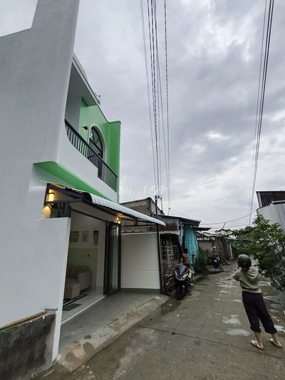 Nhà lầu lộ ô tô phường Long Tuyền