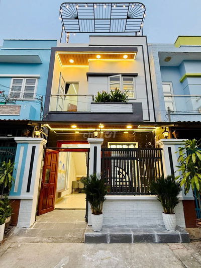 BÁN NHÀ SHR,HẺM Ô TÔ - TX25, Q12. GIÁ : 4,55  TỈ