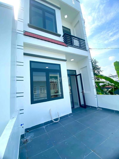 Giảm 300tr, chỉ 5ty nhỉnh. Nhà 4x18m 4 tầng, 1 sẹt, hẻm 5m. Hiệp Thanh