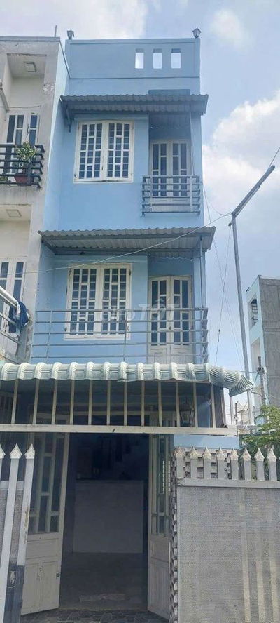 Cho thuê nhà tx 52 q12 2p ngủ 2wc giá 5tr