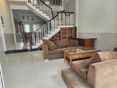 Cho thuê nhà 3 Tầng khu Nam Việt Á.  80m2 , DTSD 240m2, 3PN3wc - Full