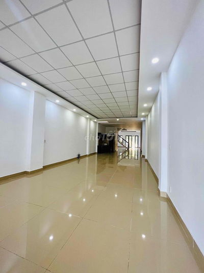 Cho Thuê Nhà Rộng DT 5x50m 1Trệt 1Lửng 3Lầu 4Pn 5Wc Đường Tải 10 tấn