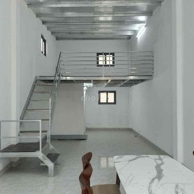 Nhỉnh 1 tỷ có nhà C4 mới Định Công-30m ô tô-40m ; MT5m ; 2N