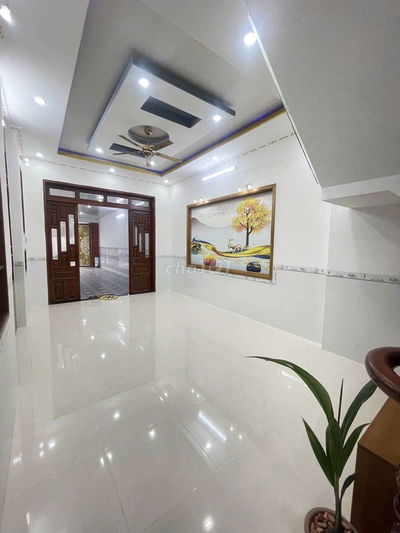 NHÀ TRỆT LẦU 214M2 (5x43), SÂN ĐỖ 7 CHỖ, CÁCH MT 50M, NHỈN 5 ĐỒNG TL