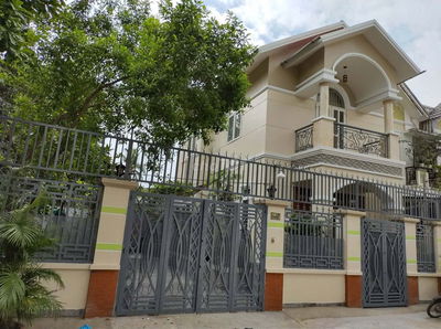 Bán nhà biệt thự gần ngã tư ga quận 12 - DT 150m2 - 8,3 tỷ.