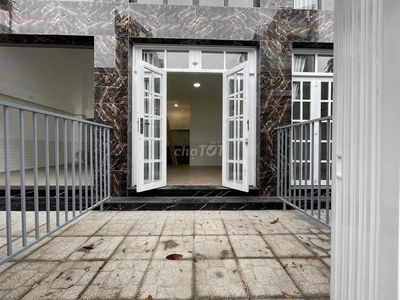 CHO THUÊ KIOT NHÀ Ở 1 TRỆT 1 LẦU CÓ SÂN RIÊNG