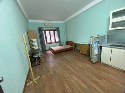 Mình có bán nhà ngõ 1 Triều Khúc, gần mặt phố, 2 thoáng, 35m2, 6 tầng