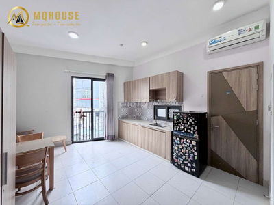 CH Studio Ban Công Nội Thất Mới 100% Gần Đại Học Hutech Có Thang Máy