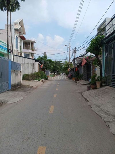 ĐẤT THỔ ĐƯỜNG XE HƠI 4,2x 20,5. Đ.KÊNH BA TÂN.XÃ PHƯỚC LÂM. CẦN GIUỘC