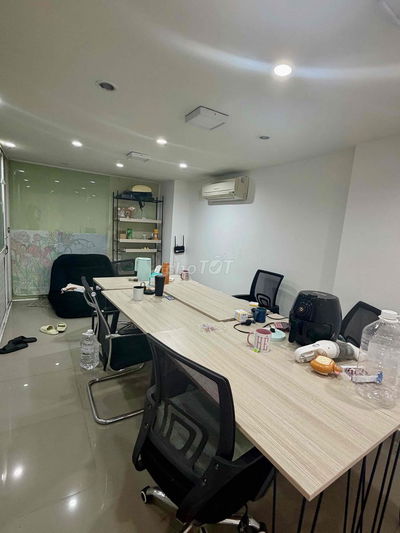 Văn Phòng 18m2 Đường Hoa Lan Trung Tâm Q.Phú Nhuận