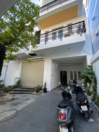 Biệt thự cho thuê 10X21 đường Hà Huy Giáp, Phường Thạnh Lộc, Quận 12