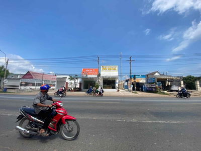 biệt thự 3 mặt tiền quốc lộ 1A dt 3214m2  xã mới Xuân Hoà