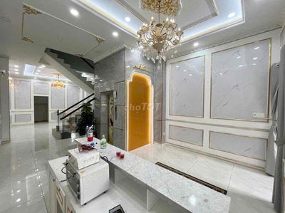 căn góc cityland sẵn thang máy đẹp y hình