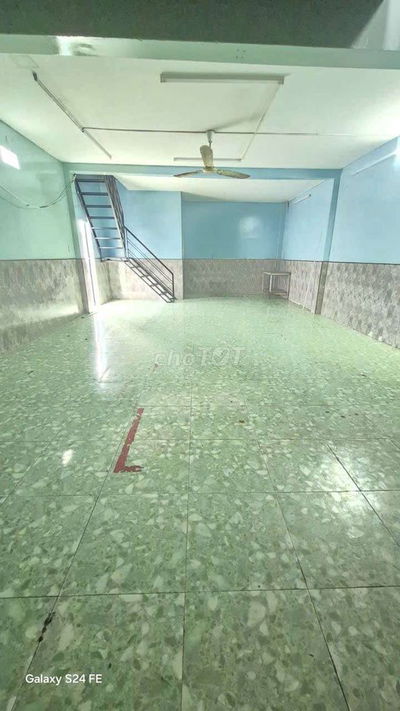 NHÀ KHO XƯỞNG MẶT TIỀN GIÁ 9 TRIEU