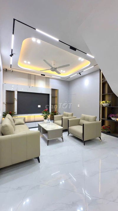 CÁCH NGÃ TƯ PHỐ HUẾ BẠCH MAI 70M-NGÕ THÔNG TỨ TUNG -NHÀ XÂY MỚI 100%